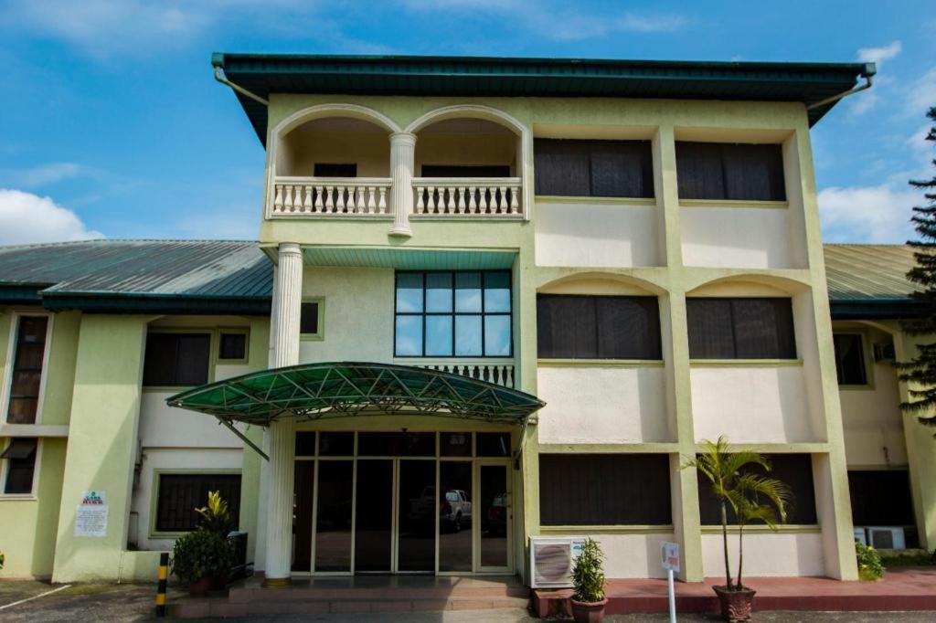 Eemjm Hotels And Suites Limited Uyo Dış mekan fotoğraf